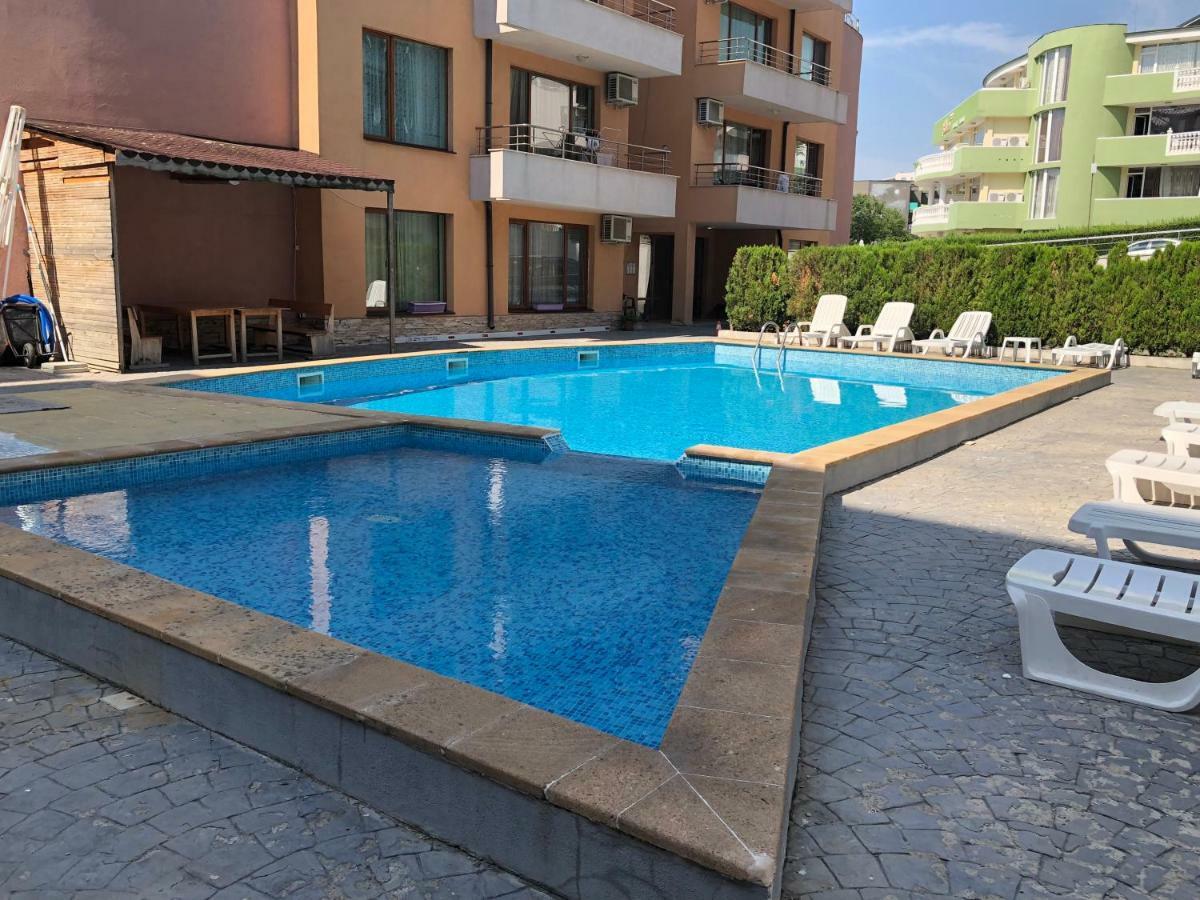 Апартаменти "Бриз" Sveti Vlas Extérieur photo